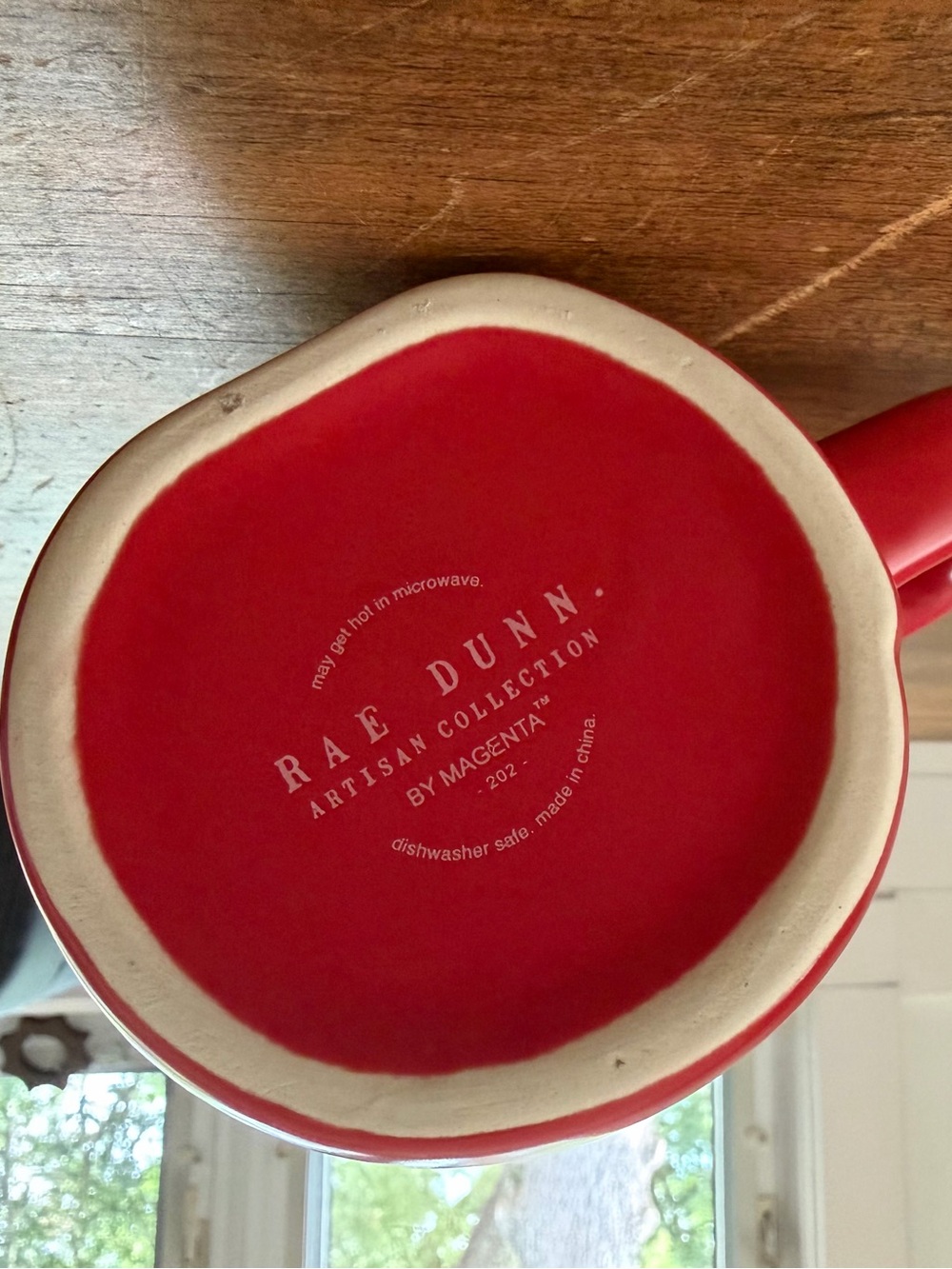 Rae Dunn “Hugs and Kisses” mug - Picture 4 of 4